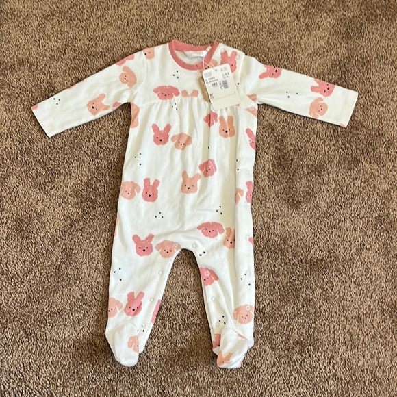 FOOTIES 🐰🐶💖 - Picture 2 of 6